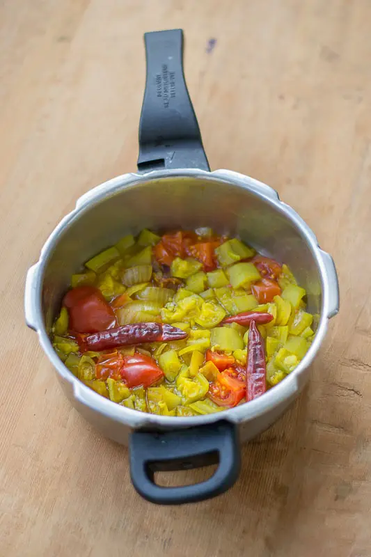 Peerkangai-Chutney-OPOS-Recipe-grind