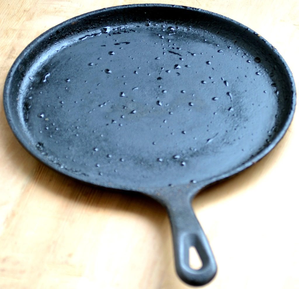 favorite lodge cast iron dosa pan |kannammacooks.com