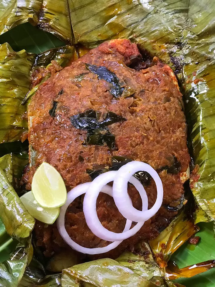 meen-pollichathu